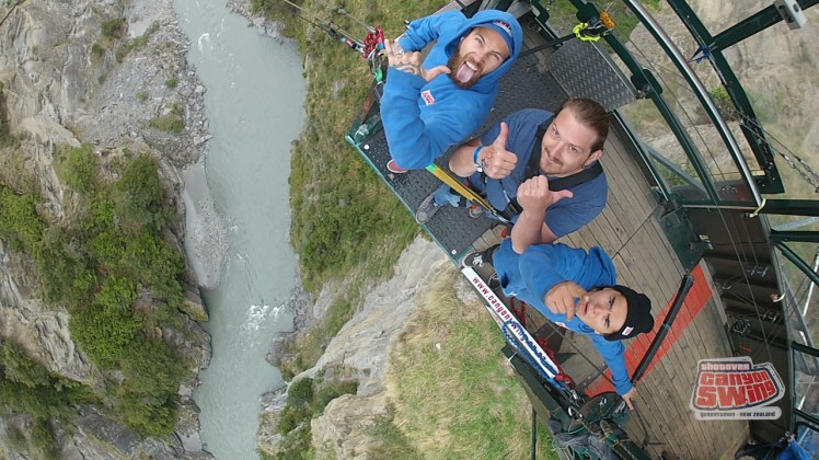 930 Swing 04.00_01_26_30.Still010